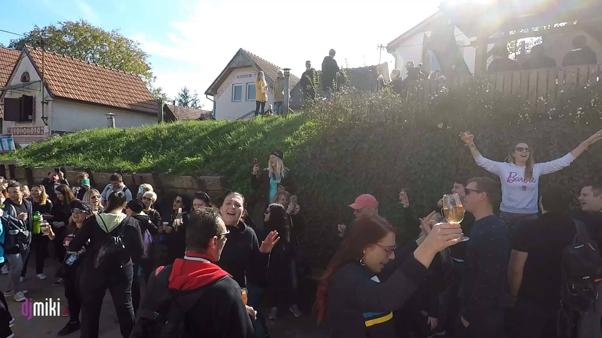 Burčákový pochod alias street party v Miloticích